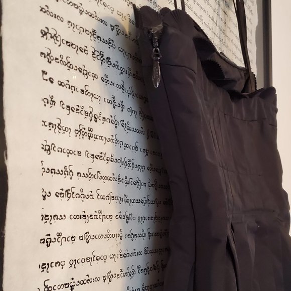 BCBG Black Taffeta Scalloped Dress - Picture 4 of 6